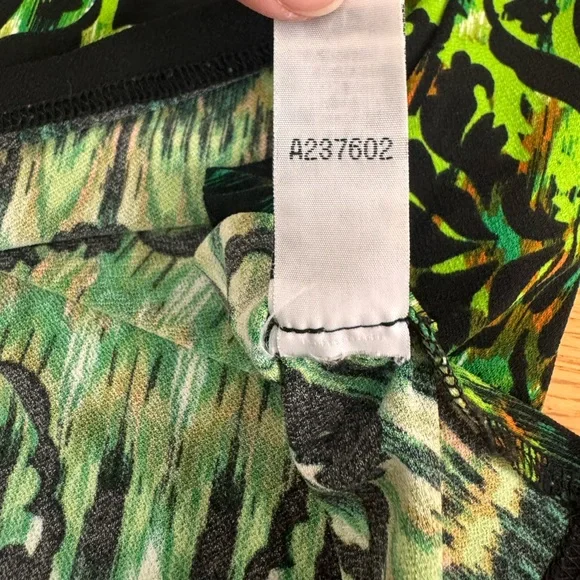 Bob Mackie Shirt Womens Sm Green Wearable Art Pullover Long Sleeve Pattern Top - Picture 10 of 11